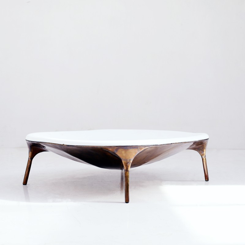 <a href="https://www.galeriegosserez.com/artistes/loellmann-valentin.html">Valentin Loellmann </a> - Marble - Table basse